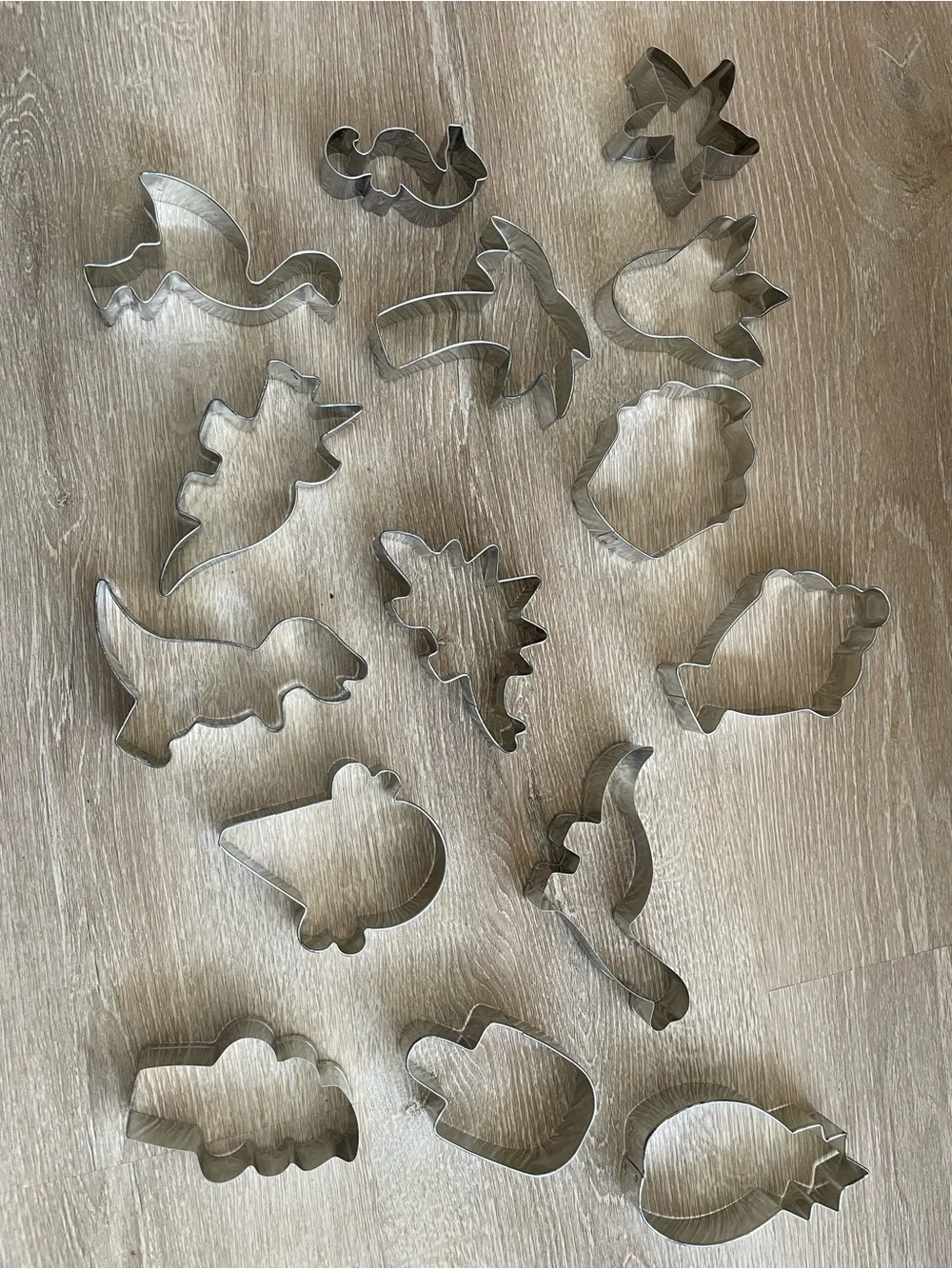 Mix Of 15 Summer/Dinosaur Themed Metal Cookie Cutters – Great Condition